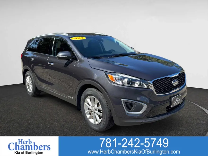 2017 Kia Sorento LX photo 1