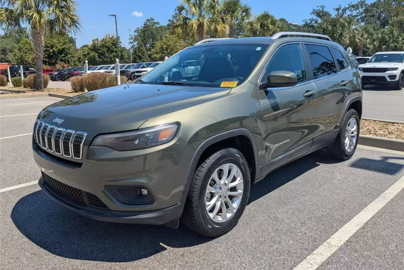 2019 Jeep Cherokee Latitude photo 1