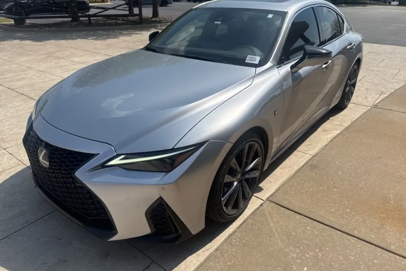 2023 Lexus IS 350 F SPORT photo 1
