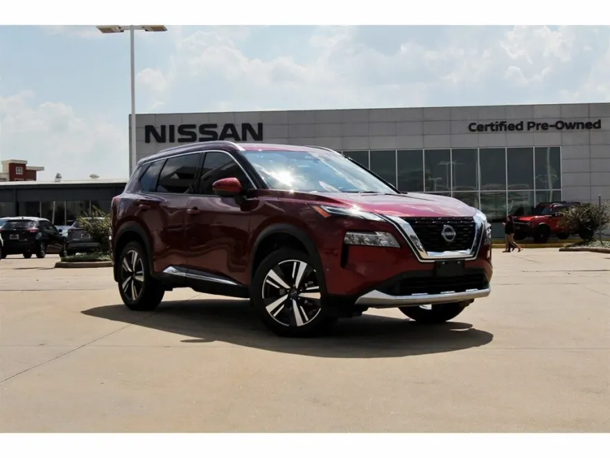 2023 Nissan Rogue Platinum photo 1