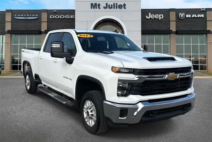 2024 Chevrolet Silverado 2500HD LT photo 1