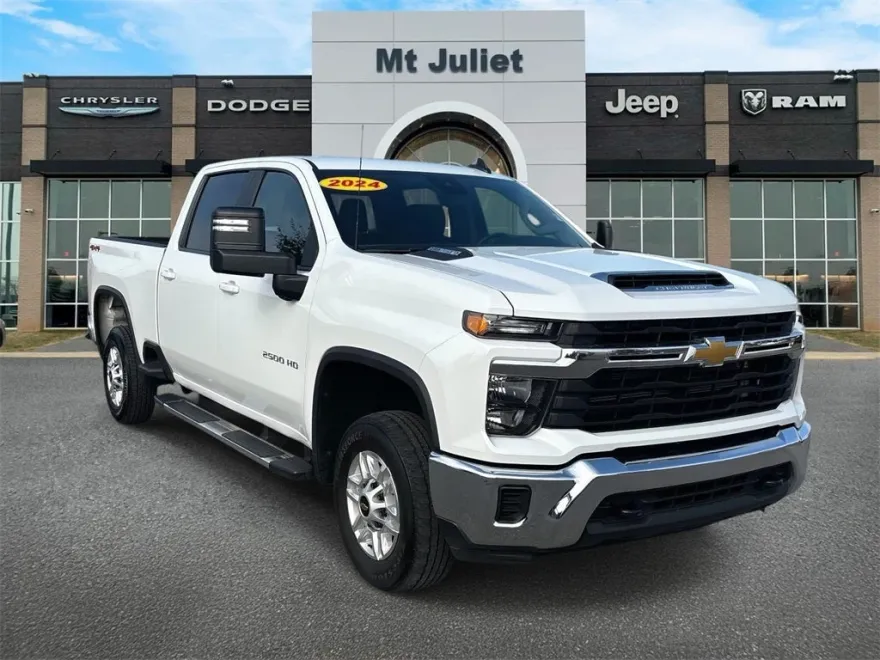 2024 Chevrolet Silverado 2500HD LT photo 1