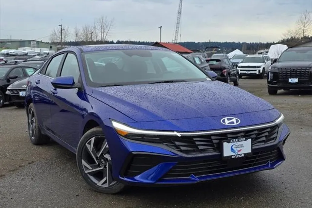 2025 Hyundai Elantra SEL Convenience photo 1