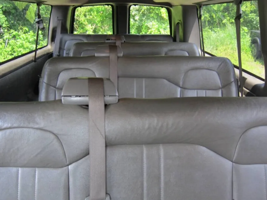 2015 Chevrolet Express LS 3500 photo 1