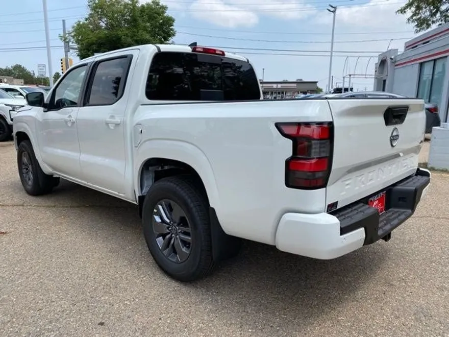 2025 Nissan Frontier SV photo 1