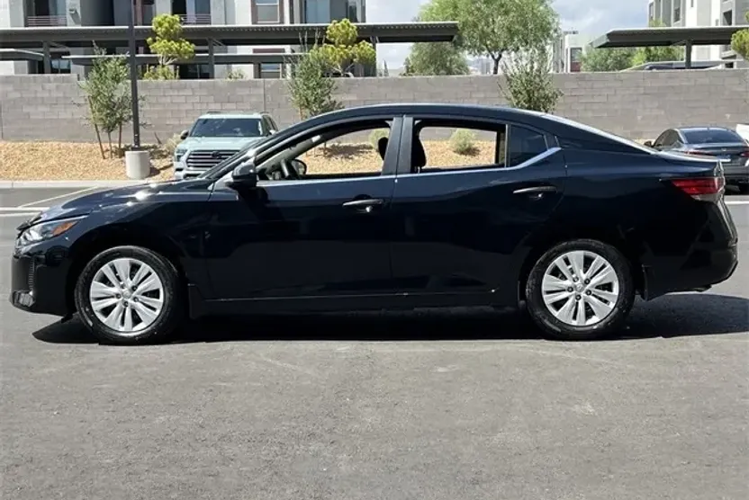 2025 Nissan Sentra S photo 1