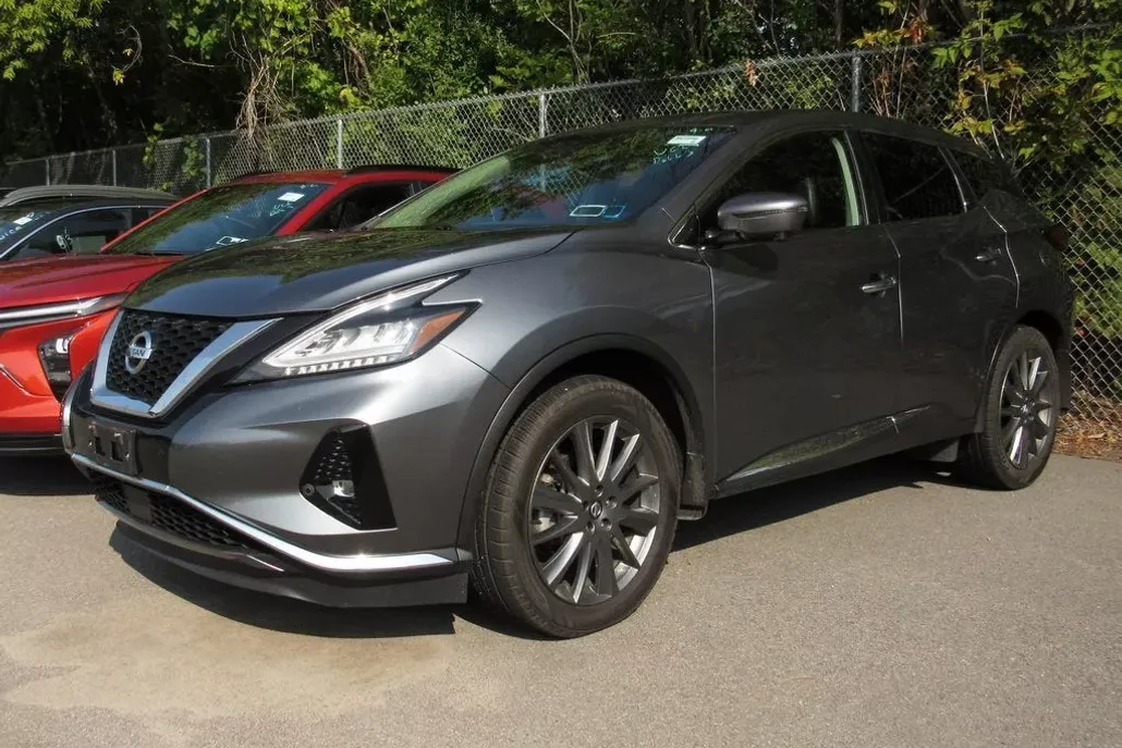 2021 Nissan Murano SV photo 1