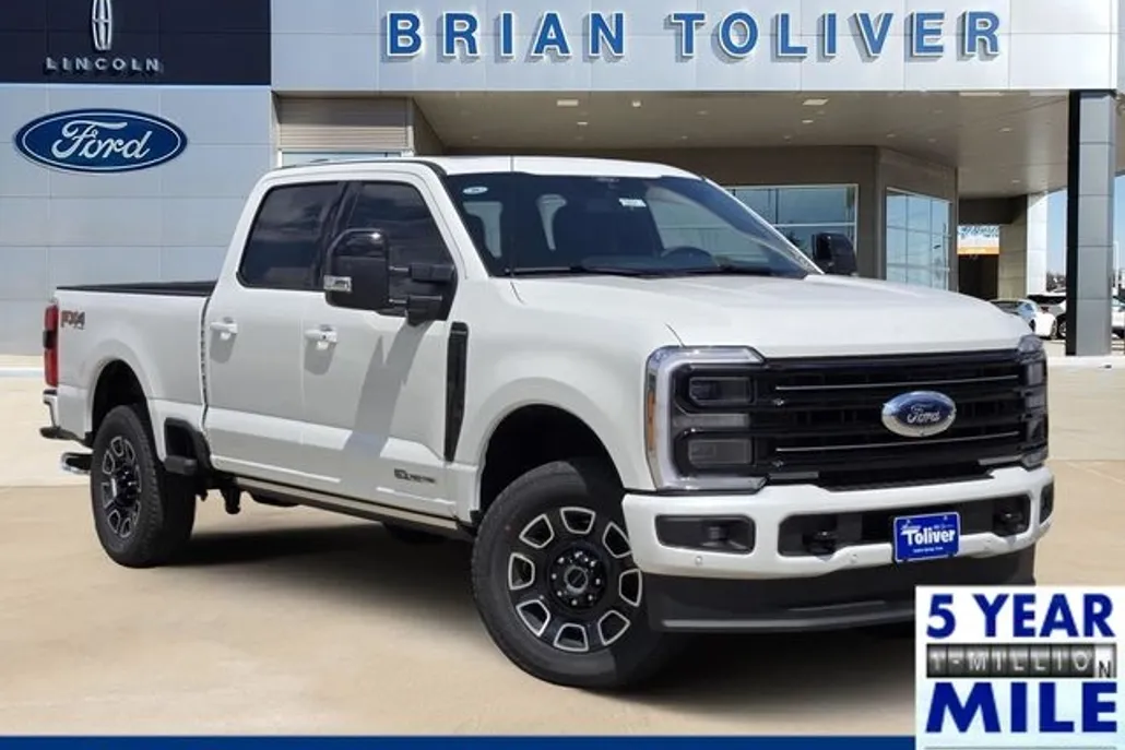 2026 Ford F-250 Platinum photo 1