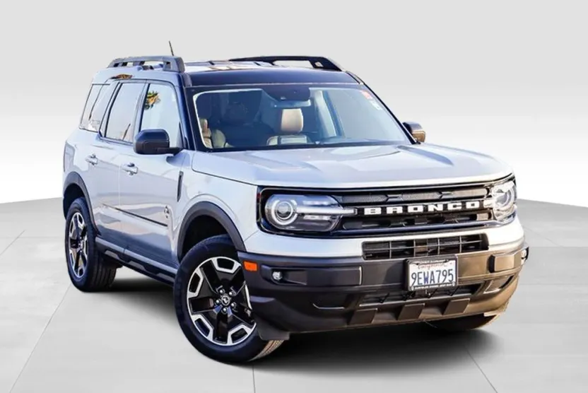 2022 Ford Bronco Sport Outer Banks photo 1