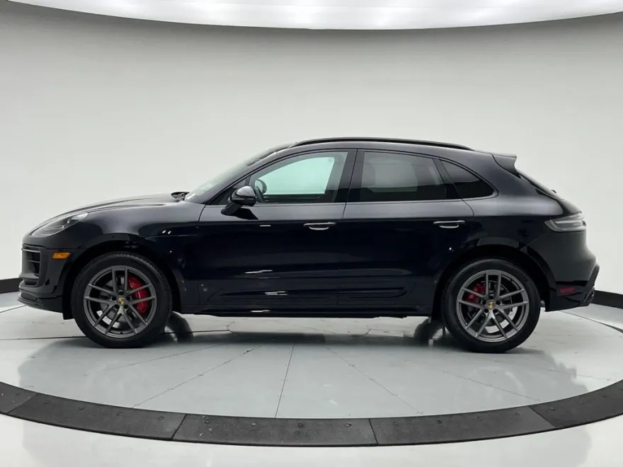 2025 Porsche Macan S photo 1