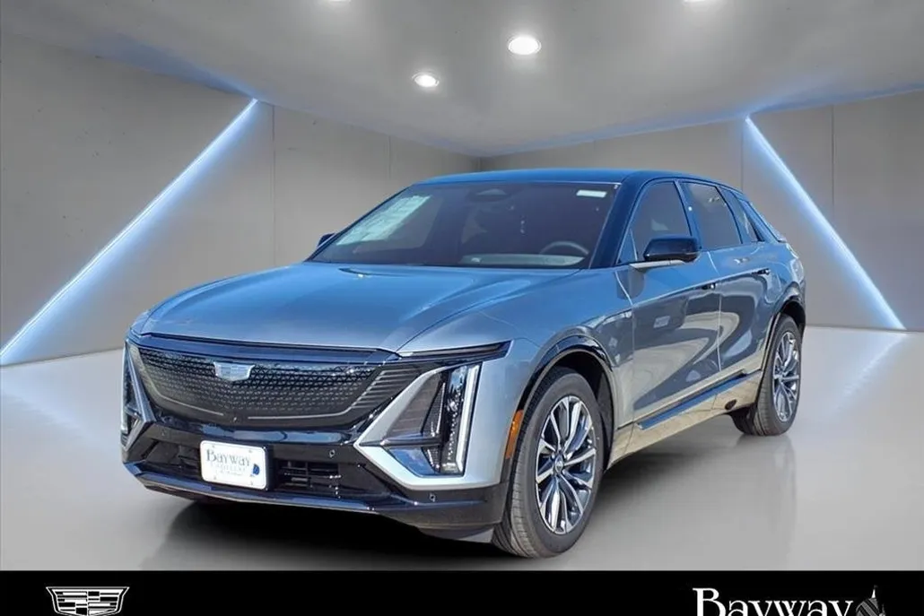 2025 Cadillac Lyriq Sport photo 1