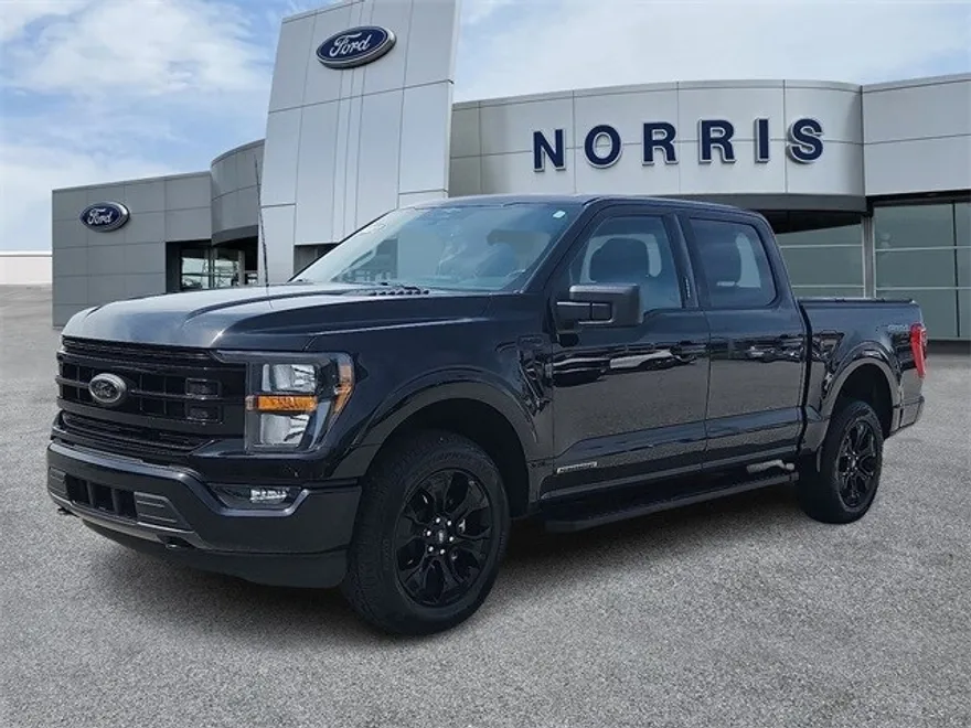 2023 Ford F-150 XLT photo 1
