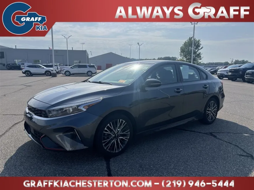 2023 Kia Forte GT-Line photo 1