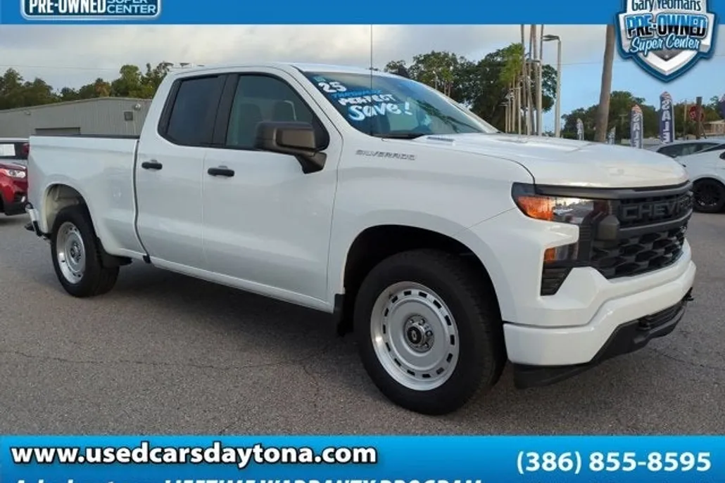 2025 Chevrolet Silverado 1500 Custom photo 1