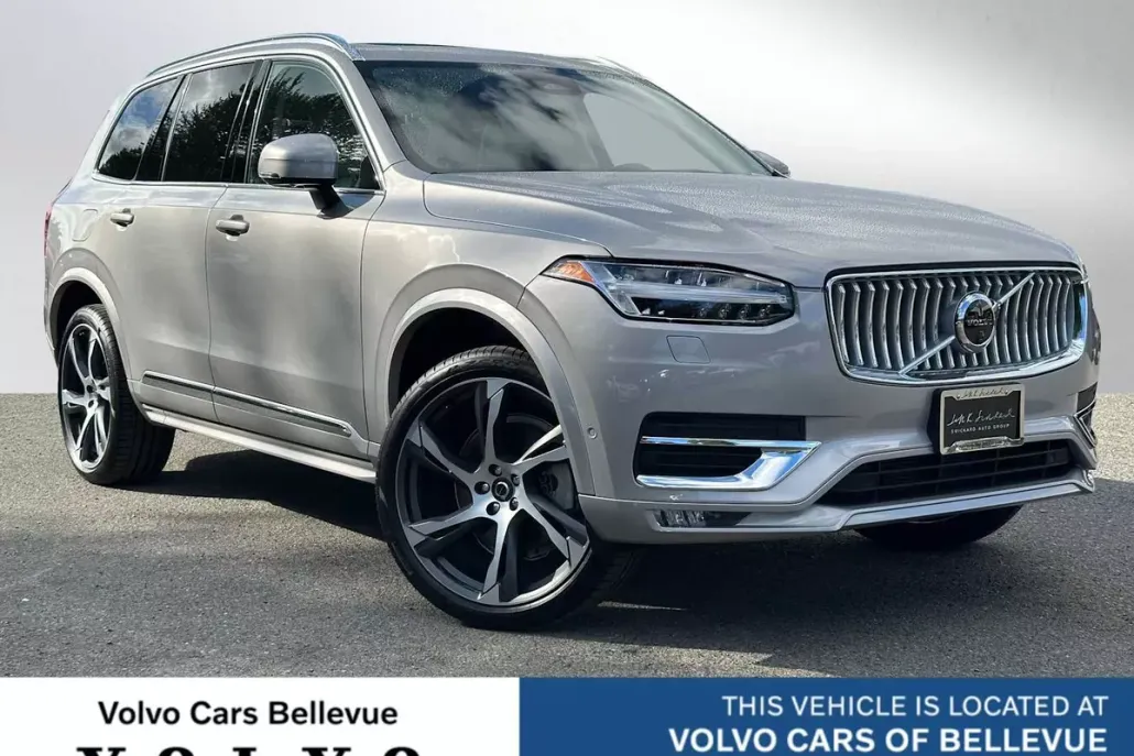 2025 Volvo XC90 AWD photo 1