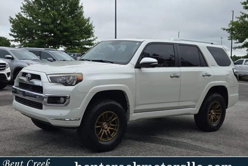 2015 Toyota 4Runner Limited photo 1