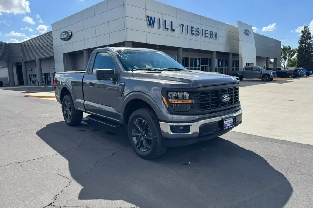 2023 Ford F-150 XL photo 1