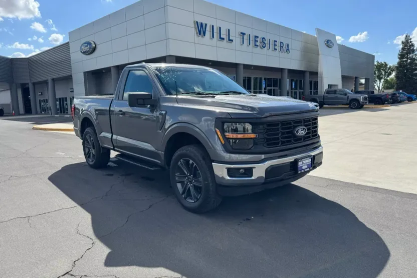 2023 Ford F-150 XL photo 1