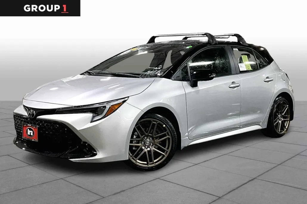 2025 Toyota Corolla SE photo 1