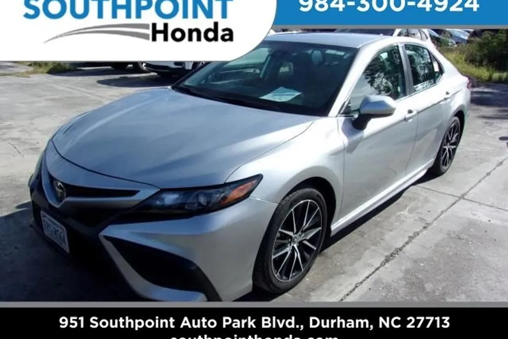 2024 Toyota Camry SE photo 1
