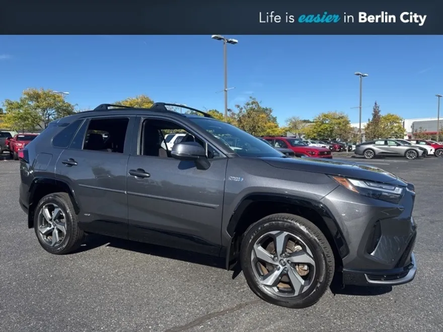 2023 Toyota RAV4 Prime SE photo 1