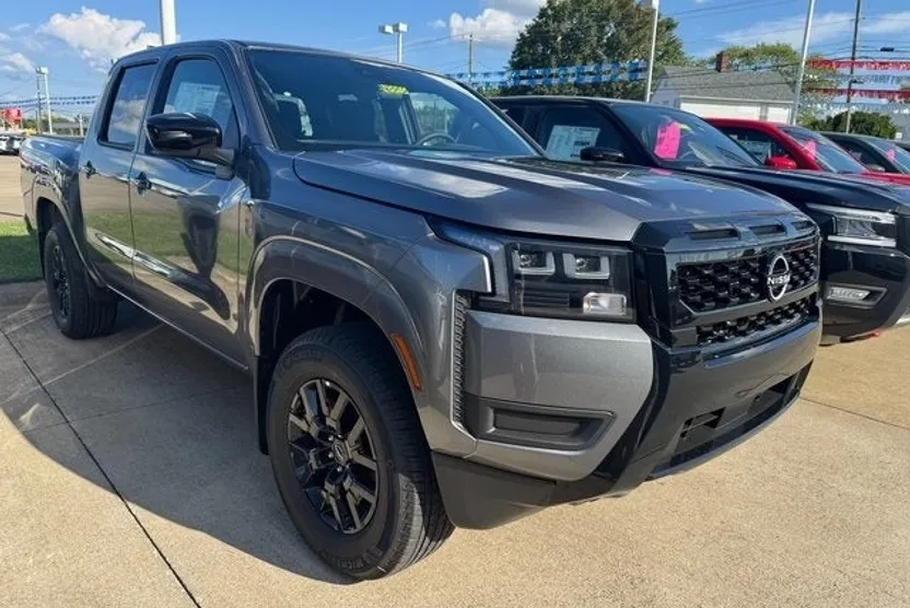 2026 Nissan Frontier SV photo 1