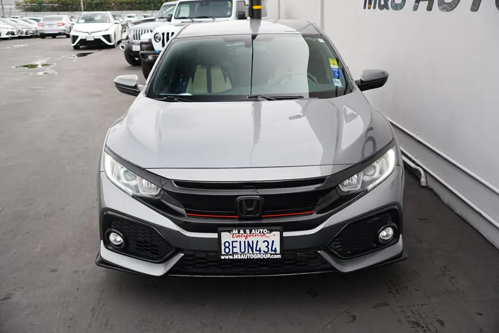 2018 Honda Civic Hatchback Sport photo 1