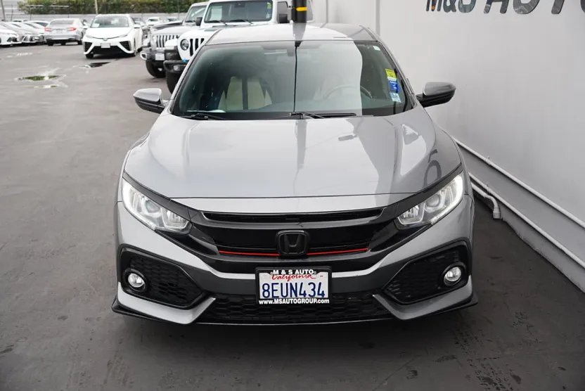 2018 Honda Civic Hatchback Sport photo 1