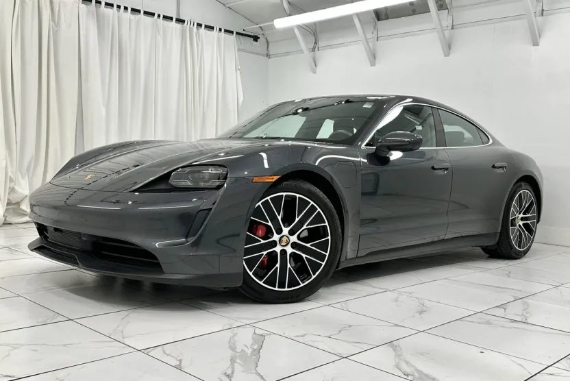 2022 Porsche Taycan 4S photo 1
