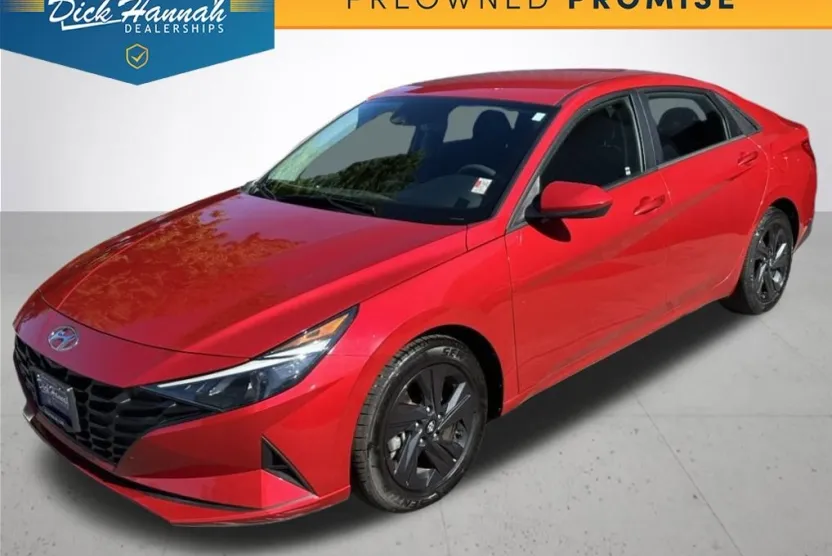 2023 Hyundai Elantra SEL photo 1