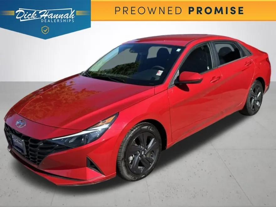 2023 Hyundai Elantra SEL photo 1