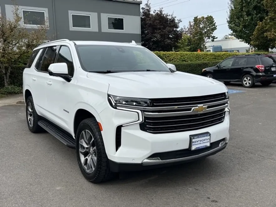 2022 Chevrolet Tahoe LT photo 1