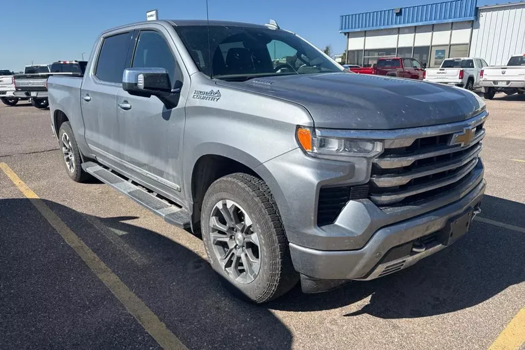 2023 Chevrolet Silverado 1500 High Country photo 1