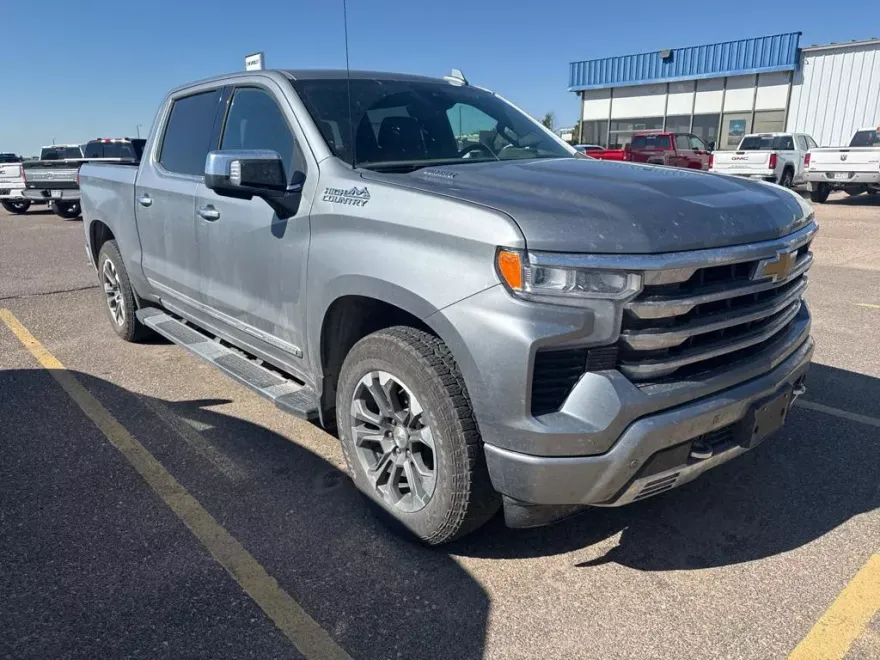 2023 Chevrolet Silverado 1500 High Country photo 1