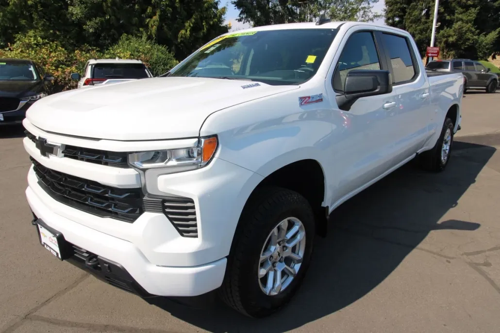 2024 Chevrolet Silverado 1500 RST photo 1