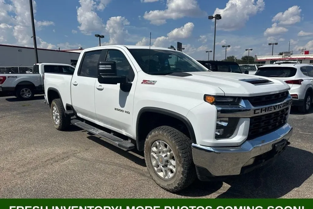 2023 Chevrolet Silverado 2500HD LT photo 1