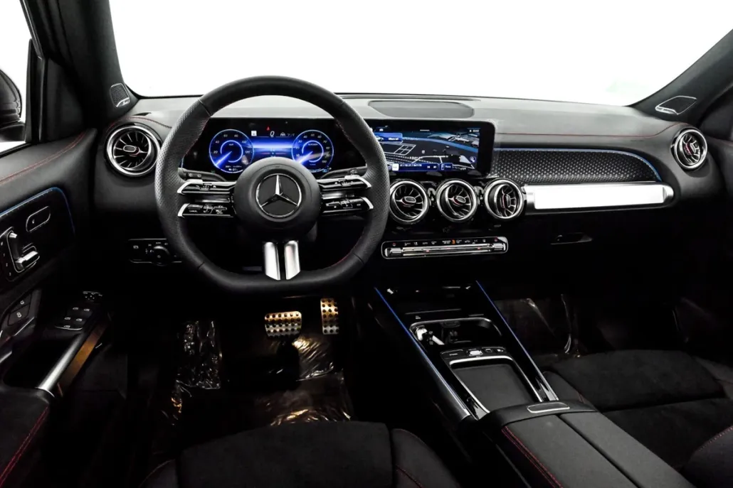 2025 Mercedes Benz EQB 250+ photo 1
