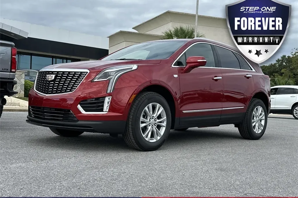 2025 Cadillac XT5 Luxury photo 1