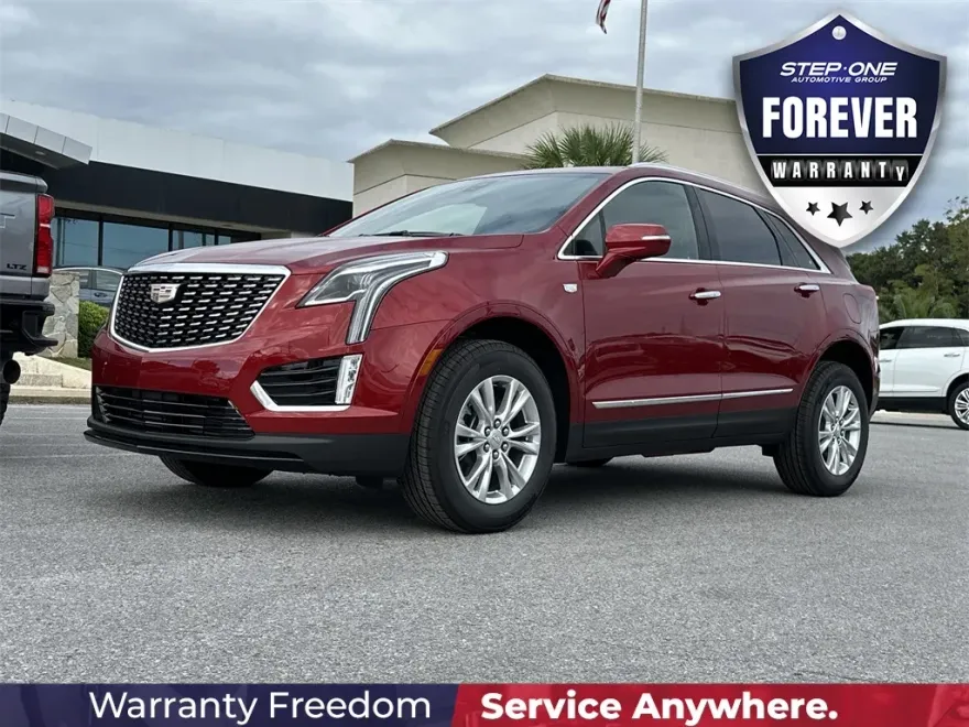 2025 Cadillac XT5 Luxury photo 1