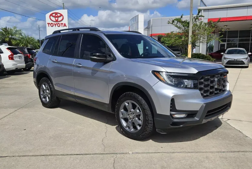 2025 Honda Passport TrailSport photo 1