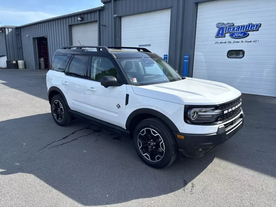 2025 Ford Bronco Sport Outer Banks photo 1