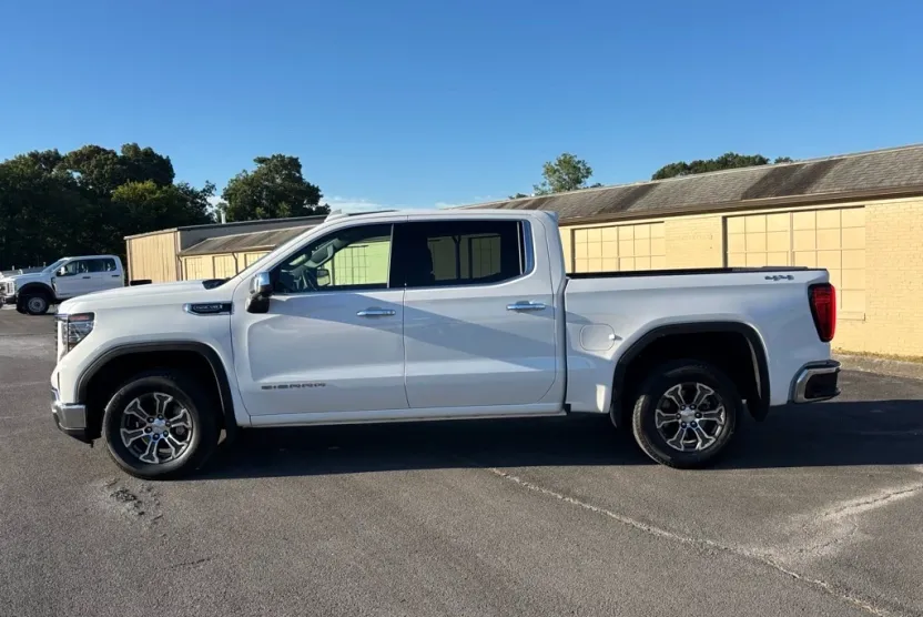 2025 Gmc Sierra 1500 SLT photo 1