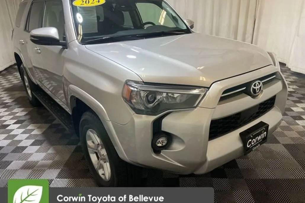 2024 Toyota 4Runner SR5 Premium photo 1