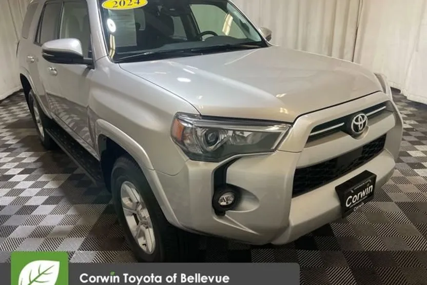 2024 Toyota 4Runner SR5 Premium photo 1