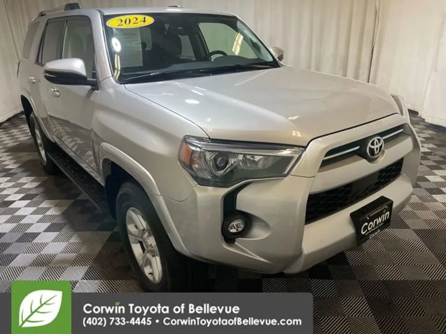 2024 Toyota 4Runner SR5 Premium photo 1