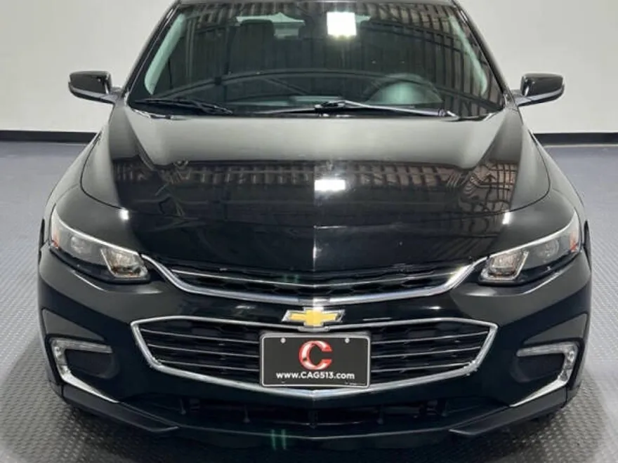 2016 Chevrolet Malibu 1LT photo 1