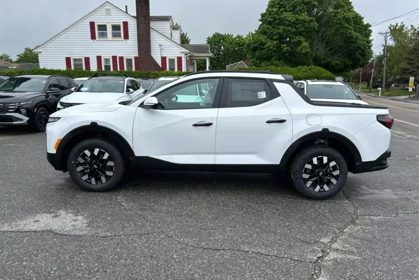 2025 Hyundai Santa Cruz SEL Activity photo 1