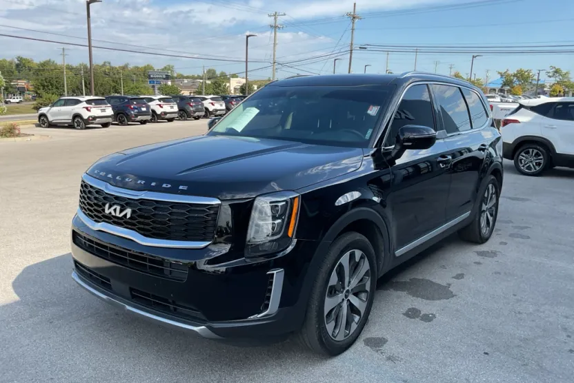 2022 Kia Telluride EX photo 1