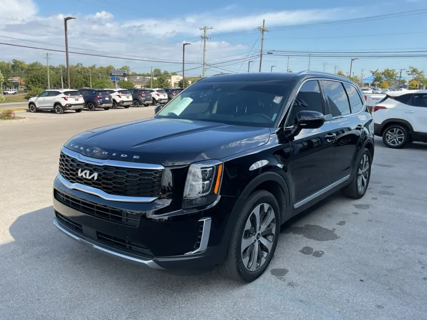 2022 Kia Telluride EX photo 1