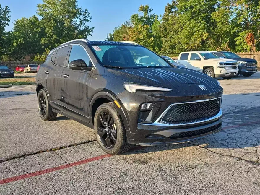 2024 Buick Encore GX Sport Touring photo 1